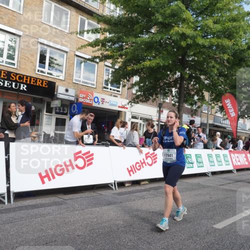 15.09.2024 - PSD Bank Halbmarathon Miley Keyser http://msf.ph/oto/7062278 15.09.2024 12:11:18 Ziel 776, 1861, 2218, 2519, 2540, 2888, 2941, 3520, 3530 meine-sportfotos.de