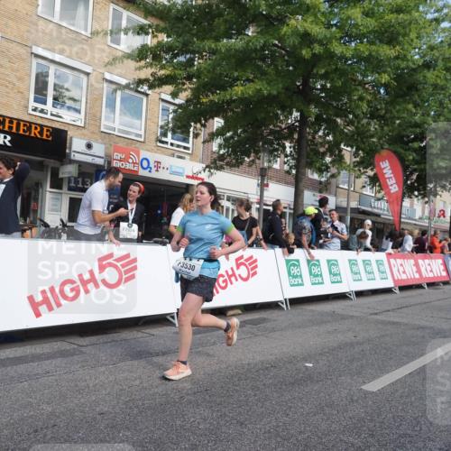 15.09.2024 - PSD Bank Halbmarathon Miley Keyser http://msf.ph/oto/7062300 15.09.2024 12:11:20 Ziel 1242, 1861, 2519, 2540, 2888, 2941, 3530 meine-sportfotos.de