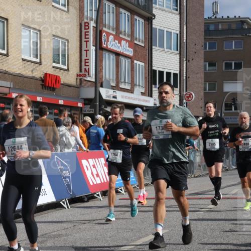 15.09.2024 - PSD Bank Halbmarathon Michael Strokosch http://msf.ph/oto/7062308 15.09.2024 11:48:37 Ziel 782, 1102, 1182, 1254, 1307, 1374, 1408, 1519, 1736, 1764, 2185, 2644 meine-sportfotos.de