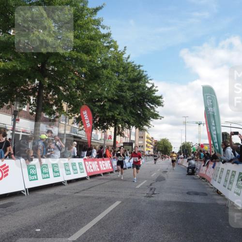 15.09.2024 - PSD Bank Halbmarathon Miley Keyser http://msf.ph/oto/7062309 15.09.2024 12:11:23 Ziel 1242, 1930, 2519, 2540, 2888, 2941, 3530 meine-sportfotos.de