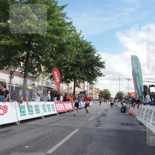 15.09.2024 - PSD Bank Halbmarathon Miley Keyser http://msf.ph/oto/7062313 15.09.2024 12:11:23 Ziel 1242, 1930, 2519, 2540, 2888, 2941, 3530 meine-sportfotos.de