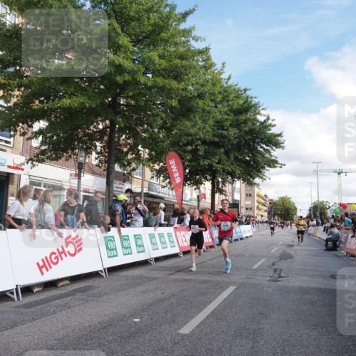 15.09.2024 - PSD Bank Halbmarathon Miley Keyser http://msf.ph/oto/7062327 15.09.2024 12:11:24 Ziel 1242, 1930, 2519, 2540, 2888, 2941, 3530 meine-sportfotos.de