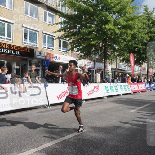 15.09.2024 - PSD Bank Halbmarathon Miley Keyser http://msf.ph/oto/7062329 15.09.2024 11:08:34 Ziel 477, 487, 493, 562, 807, 1076 meine-sportfotos.de