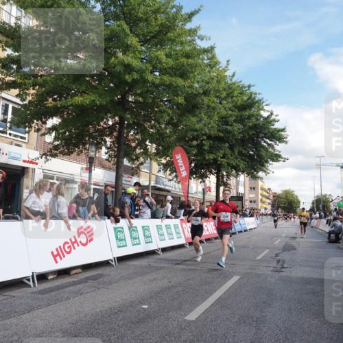 15.09.2024 - PSD Bank Halbmarathon Miley Keyser http://msf.ph/oto/7062331 15.09.2024 12:11:24 Ziel 1242, 1930, 2519, 2540, 2888, 2941, 3530 meine-sportfotos.de