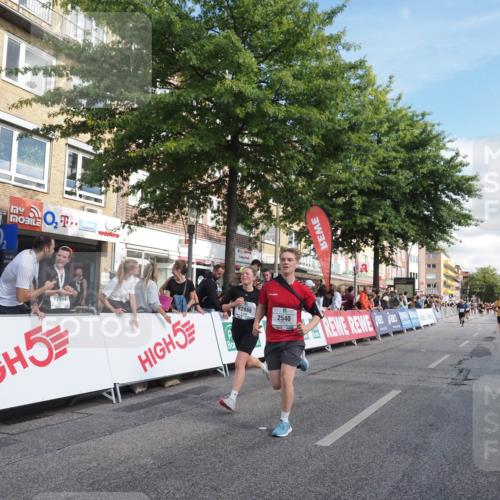 15.09.2024 - PSD Bank Halbmarathon Miley Keyser http://msf.ph/oto/7062363 15.09.2024 12:11:25 Ziel 1242, 1930, 2005, 2519, 2540, 2888, 2941, 3530 meine-sportfotos.de