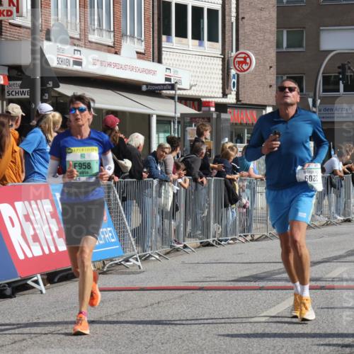 15.09.2024 - PSD Bank Halbmarathon Michael Strokosch http://msf.ph/oto/7062364 15.09.2024 11:48:49 Ziel 958, 1102, 1408, 1689, 1736, 1764, 1819, 1977, 2185, 2209, 2700 meine-sportfotos.de
