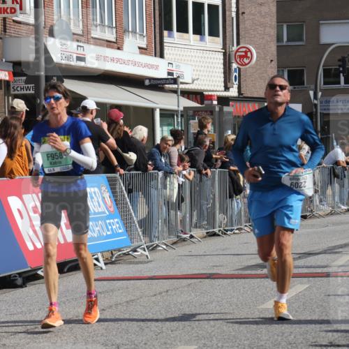 15.09.2024 - PSD Bank Halbmarathon Michael Strokosch http://msf.ph/oto/7062368 15.09.2024 11:48:50 Ziel 958, 1102, 1408, 1689, 1764, 1819, 1977, 2185, 2209, 2700 meine-sportfotos.de