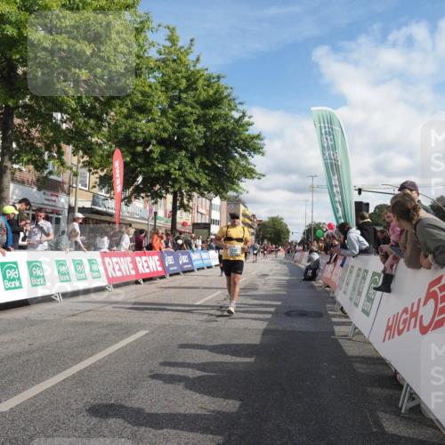 15.09.2024 - PSD Bank Halbmarathon Miley Keyser http://msf.ph/oto/7062372 15.09.2024 12:11:29 Ziel 1242, 1930, 2005, 2193, 2519, 2540, 2884, 2888, 2941, 3209, 3530 meine-sportfotos.de