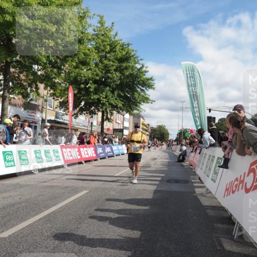 15.09.2024 - PSD Bank Halbmarathon Miley Keyser http://msf.ph/oto/7062376 15.09.2024 12:11:29 Ziel 1242, 1930, 2005, 2193, 2519, 2540, 2884, 2888, 2941, 3209, 3530 meine-sportfotos.de