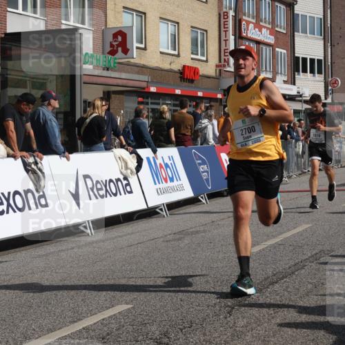 15.09.2024 - PSD Bank Halbmarathon Michael Strokosch http://msf.ph/oto/7062382 15.09.2024 11:48:52 Ziel 958, 1689, 1819, 1977, 2209, 2700 meine-sportfotos.de