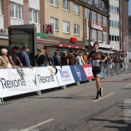 15.09.2024 - PSD Bank Halbmarathon Michael Strokosch http://msf.ph/oto/7062391 15.09.2024 11:48:54 Ziel 958, 1689, 1819, 1977, 2209, 2700 meine-sportfotos.de