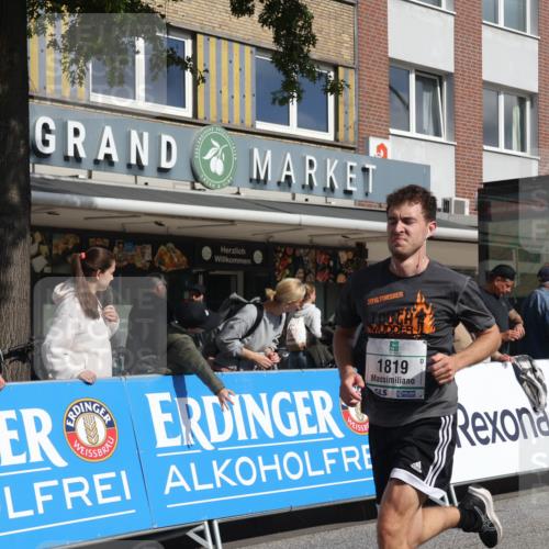 15.09.2024 - PSD Bank Halbmarathon Michael Strokosch http://msf.ph/oto/7062403 15.09.2024 11:48:55 Ziel 958, 1567, 1689, 1819, 1977, 2209, 2700 meine-sportfotos.de