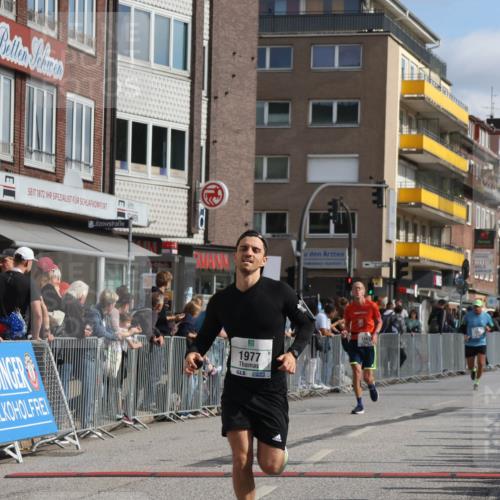 15.09.2024 - PSD Bank Halbmarathon Michael Strokosch http://msf.ph/oto/7062405 15.09.2024 11:48:56 Ziel 958, 1567, 1689, 1819, 1977, 2209, 2700 meine-sportfotos.de