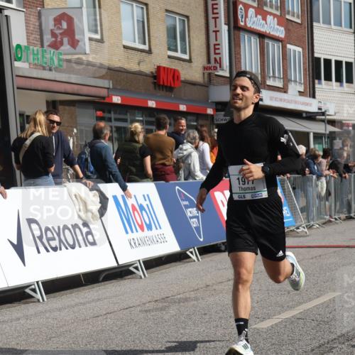 15.09.2024 - PSD Bank Halbmarathon Michael Strokosch http://msf.ph/oto/7062418 15.09.2024 11:48:58 Ziel 958, 1567, 1689, 1819, 1977, 2209, 2700 meine-sportfotos.de