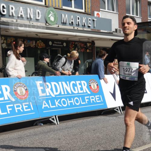 15.09.2024 - PSD Bank Halbmarathon Michael Strokosch http://msf.ph/oto/7062429 15.09.2024 11:48:59 Ziel 958, 1333, 1567, 1819, 1977, 2209, 2700 meine-sportfotos.de