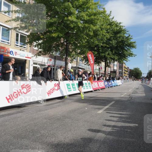 15.09.2024 - PSD Bank Halbmarathon Miley Keyser http://msf.ph/oto/7062432 15.09.2024 11:08:45 Ziel 487, 496, 525, 807 meine-sportfotos.de
