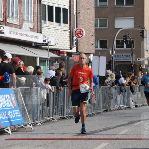 15.09.2024 - PSD Bank Halbmarathon Michael Strokosch http://msf.ph/oto/7062433 15.09.2024 11:49:00 Ziel 958, 1333, 1355, 1567, 1819, 1977, 2209, 2700 meine-sportfotos.de
