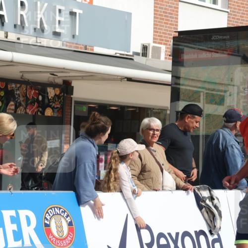 15.09.2024 - PSD Bank Halbmarathon Michael Strokosch http://msf.ph/oto/7062446 15.09.2024 11:49:04 Ziel 1333, 1355, 1567, 1819, 1977, 2700 meine-sportfotos.de