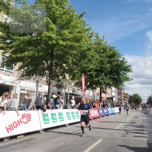 15.09.2024 - PSD Bank Halbmarathon Miley Keyser http://msf.ph/oto/7062452 15.09.2024 12:11:32 Ziel 1242, 1930, 2005, 2031, 2193, 2220, 2540, 2884, 2888, 3209, 3521, 3530 meine-sportfotos.de