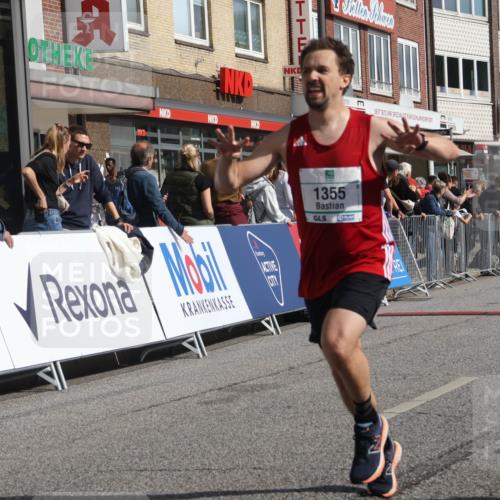 15.09.2024 - PSD Bank Halbmarathon Michael Strokosch http://msf.ph/oto/7062472 15.09.2024 11:49:08 Ziel 785, 1333, 1355, 1567, 1977 meine-sportfotos.de