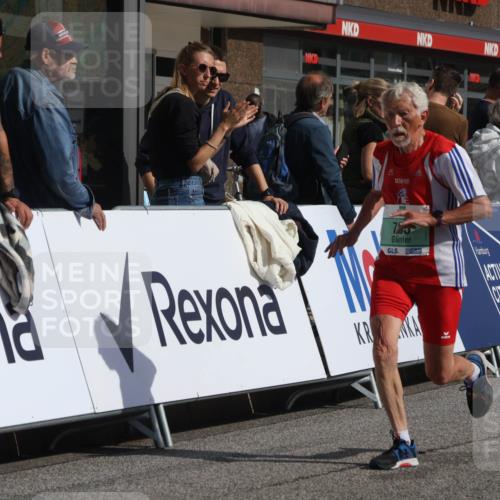 15.09.2024 - PSD Bank Halbmarathon Michael Strokosch http://msf.ph/oto/7062500 15.09.2024 11:49:15 Ziel 785, 1333, 1355, 1500, 1567, 2219, 3182 meine-sportfotos.de