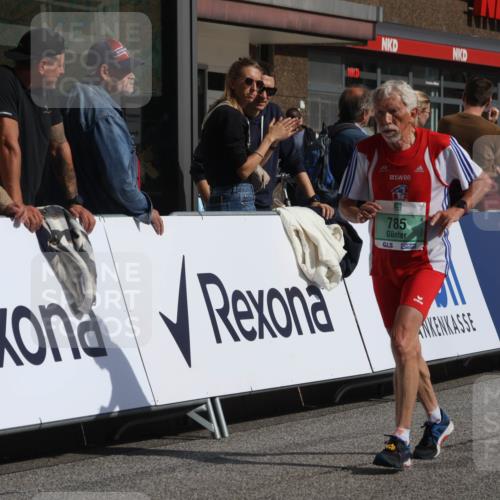 15.09.2024 - PSD Bank Halbmarathon Michael Strokosch http://msf.ph/oto/7062501 15.09.2024 11:49:15 Ziel 785, 1333, 1355, 1500, 1567, 2219, 3182 meine-sportfotos.de