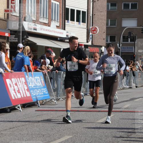 15.09.2024 - PSD Bank Halbmarathon Michael Strokosch http://msf.ph/oto/7062517 15.09.2024 11:49:17 Ziel 785, 1333, 1355, 1500, 2219, 3182 meine-sportfotos.de