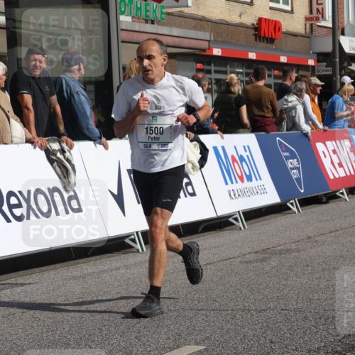 15.09.2024 - PSD Bank Halbmarathon Michael Strokosch http://msf.ph/oto/7062549 15.09.2024 11:49:21 Ziel 785, 1500, 2219, 2701, 2838, 3182 meine-sportfotos.de