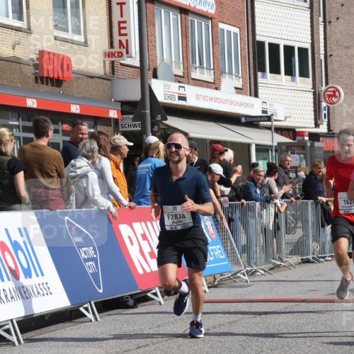 15.09.2024 - PSD Bank Halbmarathon Michael Strokosch http://msf.ph/oto/7062569 15.09.2024 11:49:28 Ziel 1229, 1500, 1579, 1620, 2219, 2701, 2838, 3182 meine-sportfotos.de