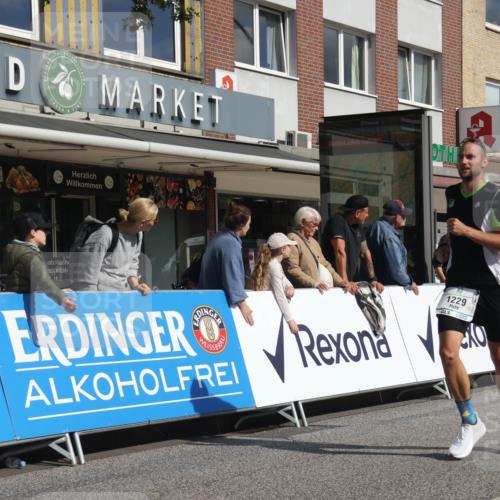 15.09.2024 - PSD Bank Halbmarathon Michael Strokosch http://msf.ph/oto/7062599 15.09.2024 11:49:33 Ziel 1229, 1475, 1579, 1620, 2096, 2701, 2838 meine-sportfotos.de