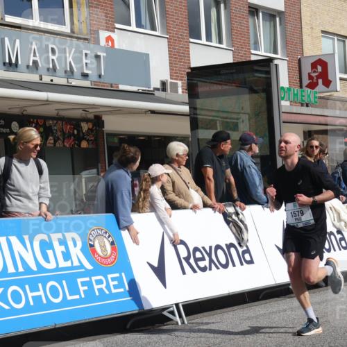 15.09.2024 - PSD Bank Halbmarathon Michael Strokosch http://msf.ph/oto/7062613 15.09.2024 11:49:36 Ziel 1229, 1475, 1525, 1579, 1620, 1796, 2096, 2701, 2768, 2838, 2857 meine-sportfotos.de