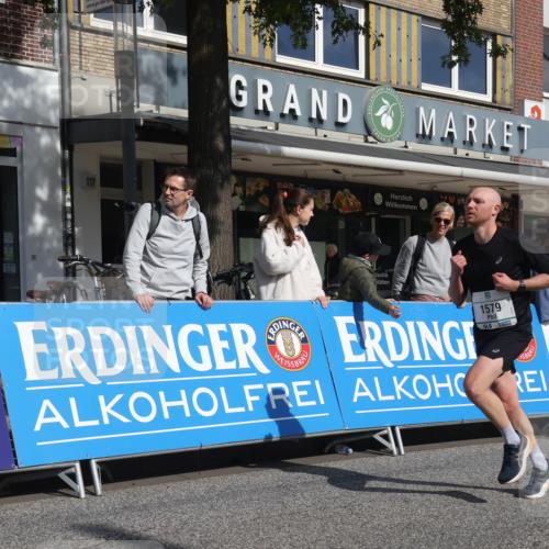 15.09.2024 - PSD Bank Halbmarathon Michael Strokosch http://msf.ph/oto/7062617 15.09.2024 11:49:36 Ziel 1229, 1475, 1525, 1579, 1620, 1796, 2096, 2701, 2768, 2838, 2857 meine-sportfotos.de