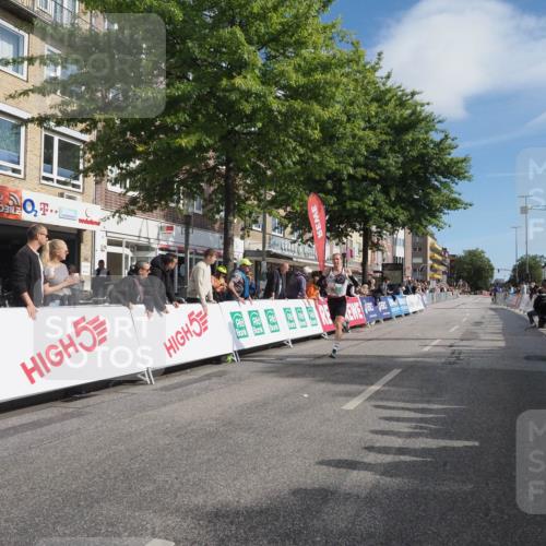 15.09.2024 - PSD Bank Halbmarathon Miley Keyser http://msf.ph/oto/7062662 15.09.2024 11:09:16 Ziel 402, 499, 510, 529 meine-sportfotos.de