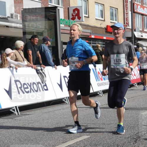 15.09.2024 - PSD Bank Halbmarathon Michael Strokosch http://msf.ph/oto/7062665 15.09.2024 11:49:43 Ziel 970, 1229, 1475, 1525, 1579, 1616, 1763, 1796, 1989, 2096, 2678, 2768, 2857 meine-sportfotos.de