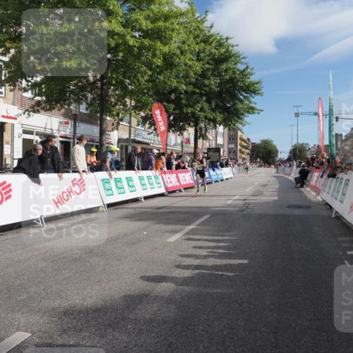 15.09.2024 - PSD Bank Halbmarathon Miley Keyser http://msf.ph/oto/7062702 15.09.2024 11:09:30 Ziel 402, 505 meine-sportfotos.de