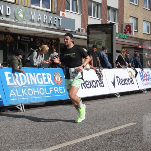 15.09.2024 - PSD Bank Halbmarathon Michael Strokosch http://msf.ph/oto/7062720 15.09.2024 11:49:53 Ziel 970, 1475, 1525, 1616, 1680, 1692, 1763, 1796, 1892, 1989, 2096, 2678, 2768, 2857, 3537 meine-sportfotos.de