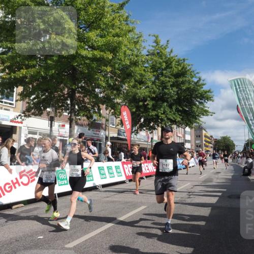 15.09.2024 - PSD Bank Halbmarathon Miley Keyser http://msf.ph/oto/7062728 15.09.2024 12:11:45 Ziel 1634, 1856, 2005, 2031, 2187, 2193, 2197, 2220, 2226, 2405, 2406, 2575, 2782, 2810, 2884, 3209, 3223, 3521 meine-sportfotos.de