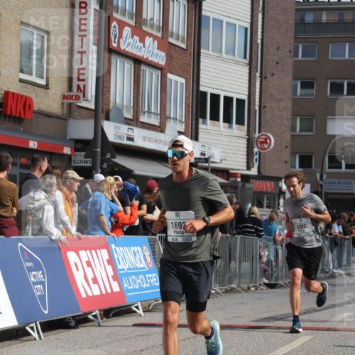 15.09.2024 - PSD Bank Halbmarathon Michael Strokosch http://msf.ph/oto/7062729 15.09.2024 11:49:56 Ziel 965, 970, 1154, 1311, 1528, 1572, 1616, 1680, 1692, 1763, 1892, 1989, 2678, 3537 meine-sportfotos.de