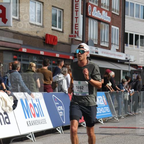 15.09.2024 - PSD Bank Halbmarathon Michael Strokosch http://msf.ph/oto/7062735 15.09.2024 11:49:56 Ziel 965, 970, 1154, 1311, 1528, 1572, 1616, 1680, 1692, 1763, 1892, 1989, 2678, 3537 meine-sportfotos.de