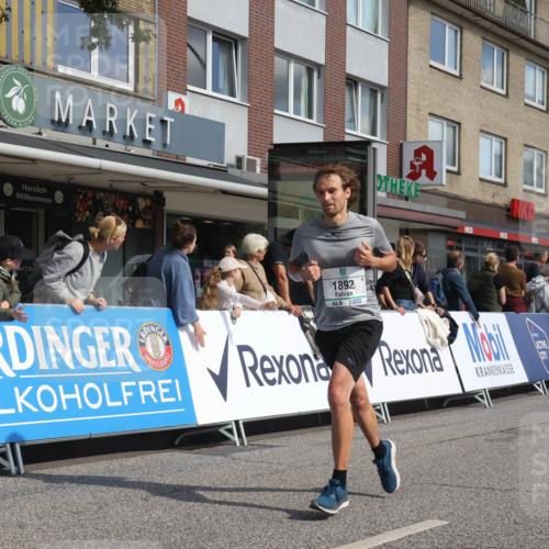 15.09.2024 - PSD Bank Halbmarathon Michael Strokosch http://msf.ph/oto/7062751 15.09.2024 11:49:59 Ziel 965, 970, 1154, 1311, 1528, 1572, 1616, 1680, 1692, 1892, 1989, 3537 meine-sportfotos.de