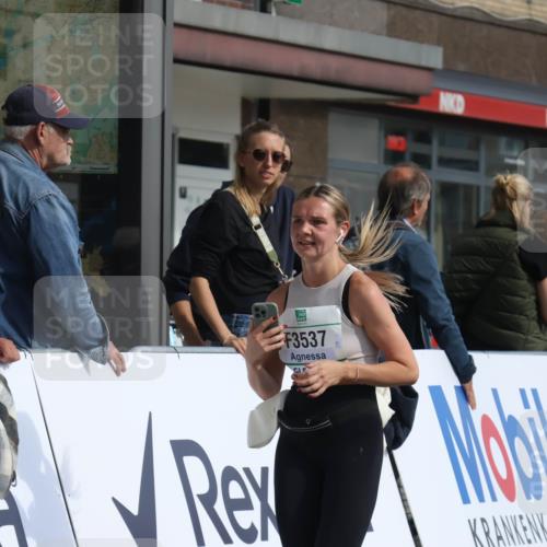 15.09.2024 - PSD Bank Halbmarathon Michael Strokosch http://msf.ph/oto/7062764 15.09.2024 11:50:02 Ziel 965, 1154, 1311, 1353, 1528, 1572, 1616, 1680, 1692, 1892, 2067, 3536, 3537 meine-sportfotos.de