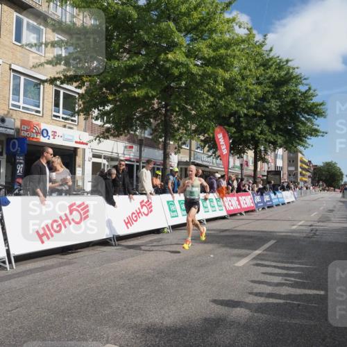 15.09.2024 - PSD Bank Halbmarathon Miley Keyser http://msf.ph/oto/7062771 15.09.2024 11:09:35 Ziel 402, 504, 505 meine-sportfotos.de