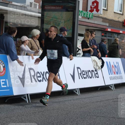15.09.2024 - PSD Bank Halbmarathon Michael Strokosch http://msf.ph/oto/7062826 15.09.2024 11:50:12 Ziel 965, 1154, 1311, 1323, 1353, 1463, 1491, 1521, 1528, 1572, 1619, 1635, 1743, 2067, 2436, 2508, 2719, 3536, 3537 meine-sportfotos.de