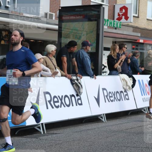 15.09.2024 - PSD Bank Halbmarathon Michael Strokosch http://msf.ph/oto/7062843 15.09.2024 11:50:14 Ziel 965, 1154, 1311, 1323, 1353, 1463, 1491, 1521, 1528, 1572, 1619, 1635, 1743, 2067, 2436, 2508, 2719, 3536 meine-sportfotos.de