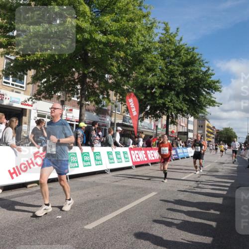 15.09.2024 - PSD Bank Halbmarathon Miley Keyser http://msf.ph/oto/7062963 15.09.2024 12:12:02 Ziel 1856, 2001, 2013, 2065, 2120, 2227, 2809, 2810, 3531 meine-sportfotos.de