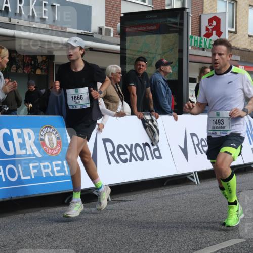 15.09.2024 - PSD Bank Halbmarathon Michael Strokosch http://msf.ph/oto/7062975 15.09.2024 11:50:40 Ziel 783, 974, 1296, 1493, 1501, 1632, 1666, 1813, 1940, 2492, 2658, 2666, 3545 meine-sportfotos.de