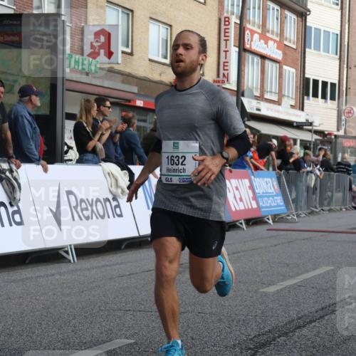 15.09.2024 - PSD Bank Halbmarathon Michael Strokosch http://msf.ph/oto/7062980 15.09.2024 11:50:42 Ziel 974, 1296, 1493, 1501, 1632, 1666, 1813, 1940, 2269, 2284, 2492, 2658, 2666, 3545 meine-sportfotos.de