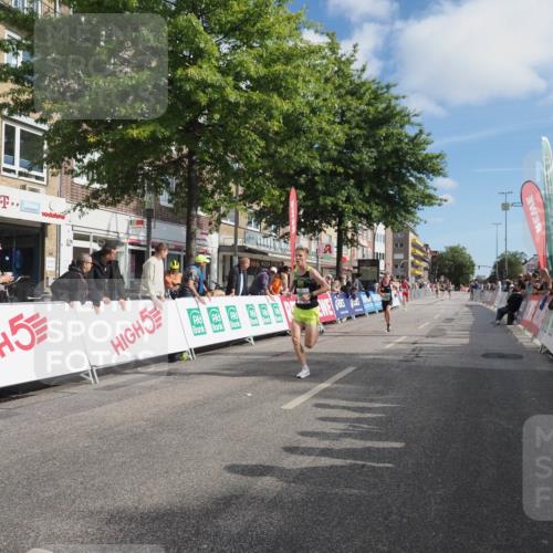 15.09.2024 - PSD Bank Halbmarathon Miley Keyser http://msf.ph/oto/7063002 15.09.2024 11:10:09 Ziel 463, 470, 473, 478, 484, 501, 507, 519 meine-sportfotos.de