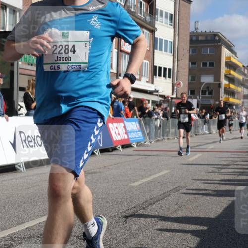 15.09.2024 - PSD Bank Halbmarathon Michael Strokosch http://msf.ph/oto/7063032 15.09.2024 11:50:52 Ziel 974, 1366, 1493, 1608, 1632, 1705, 2018, 2269, 2284, 2492, 2658, 2666, 2895, 3545 meine-sportfotos.de