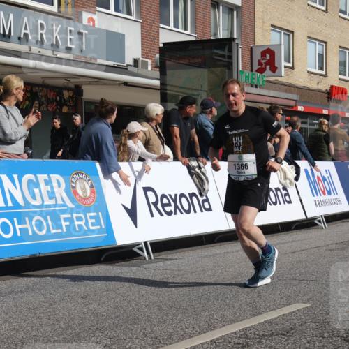 15.09.2024 - PSD Bank Halbmarathon Michael Strokosch http://msf.ph/oto/7063045 15.09.2024 11:50:55 Ziel 974, 1366, 1608, 1705, 1735, 2018, 2269, 2284, 2492, 2658, 2666, 2895, 3545 meine-sportfotos.de